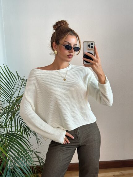 Ekru Kayık Yaka Triko