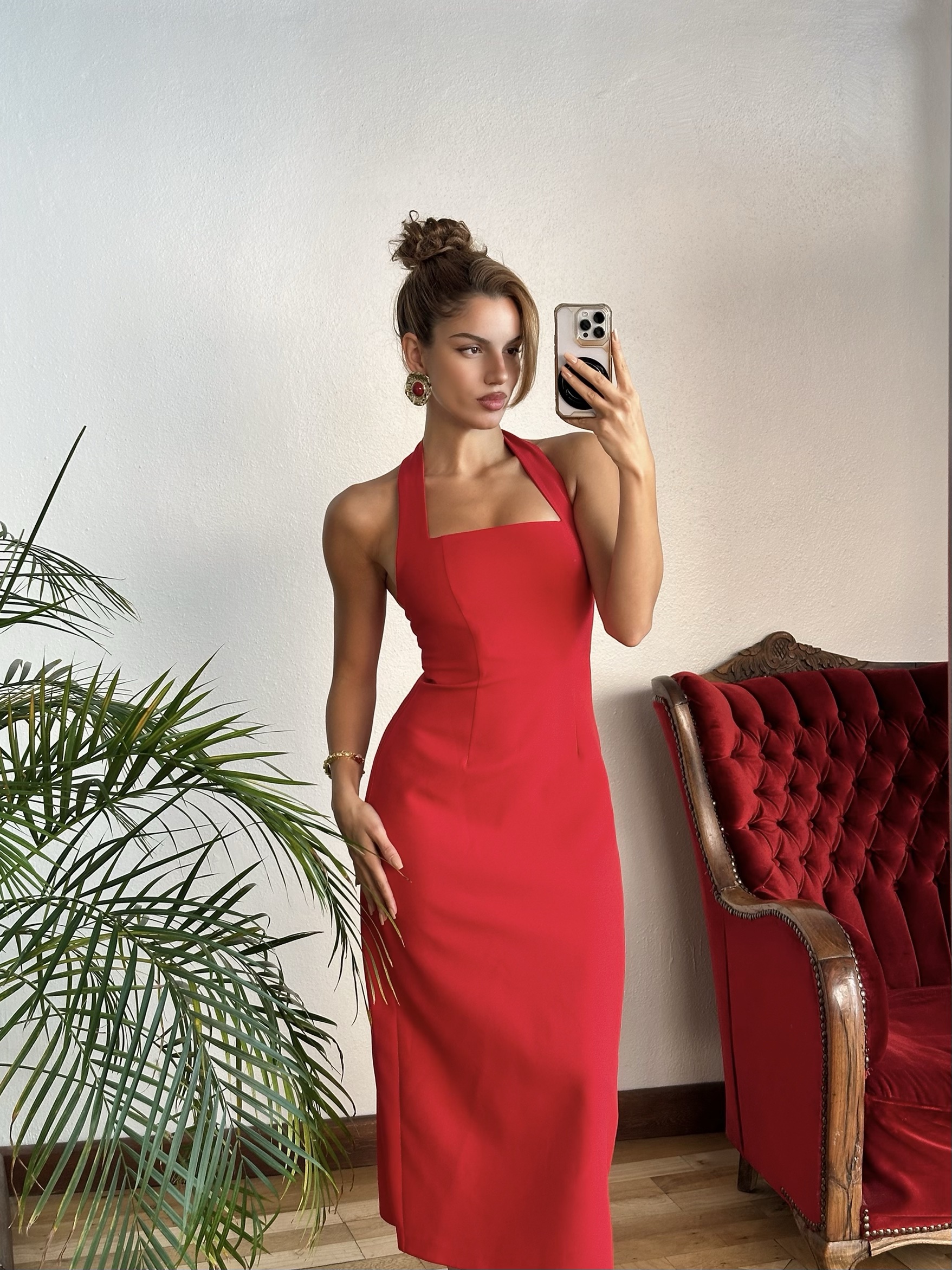 Kırmızı Midi Sırt Dekolteli Elbise