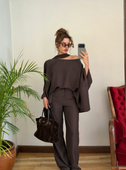 Asimetrik Kesim Dekolteli Takım